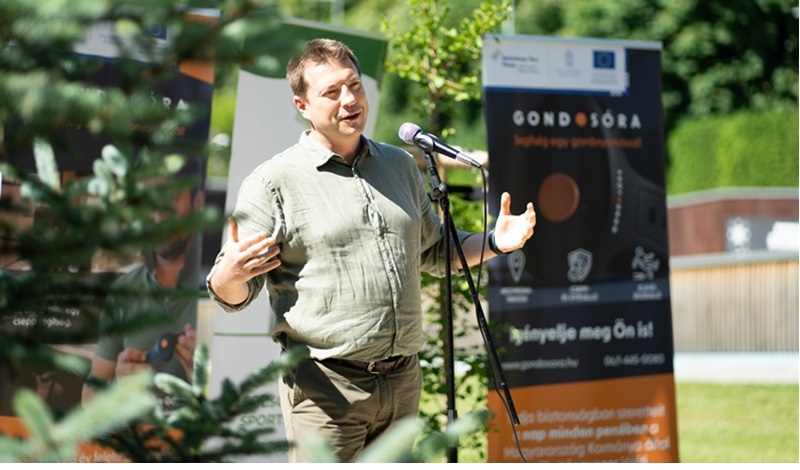 dr. Juhász Roland