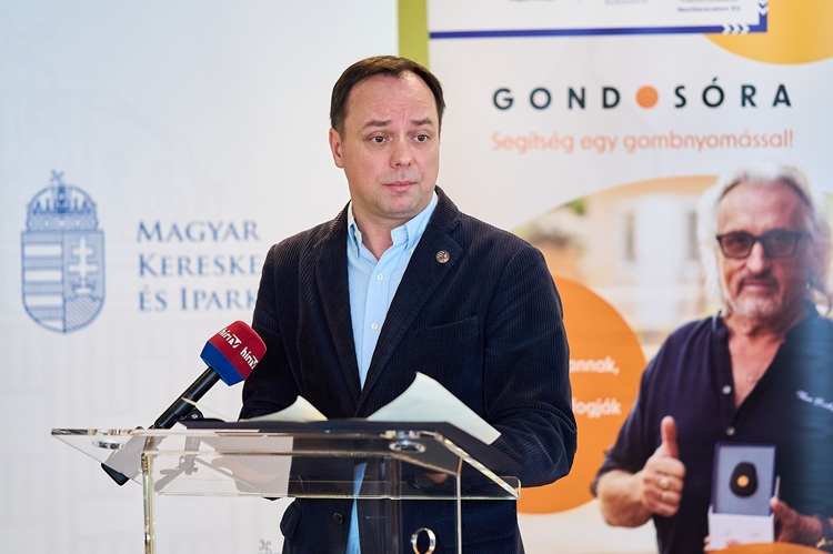 Nyitrai Zsolt