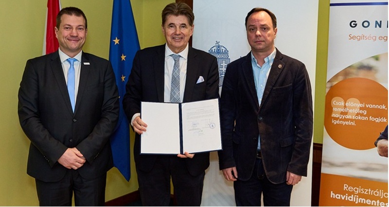 Együttműködési megállapodás képviselői