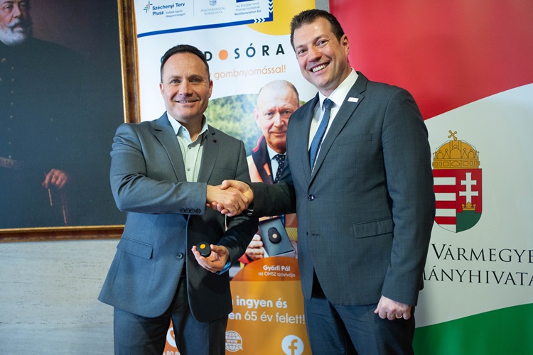 Dr. Takács Árpád és Dr. Juhász Roland