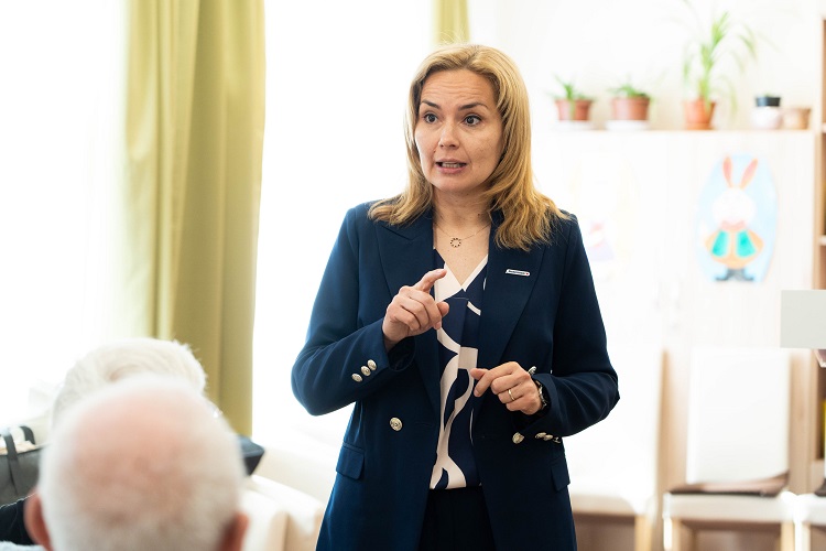 Dr. Árokné dr. Toma Krisztina