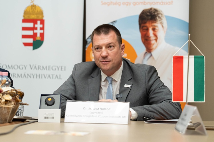 dr. Juhász Roland