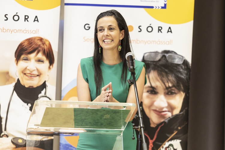 Dr. Koncz Zsófia