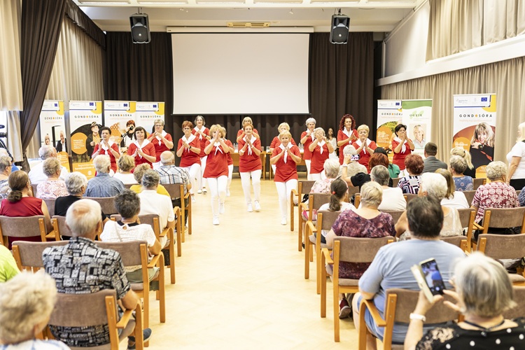 Tiszaújvárosi Senior Tánccsoport